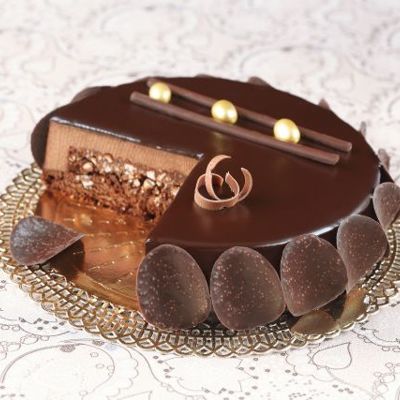 Шоколадный торт-мусс с хрустящим пралине