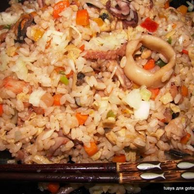 Сифудо тяхан - жареный рис с морепродуктами по-японски