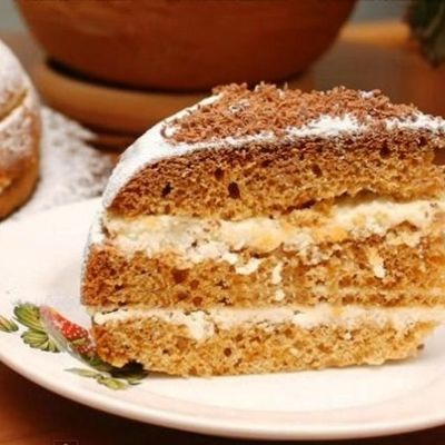 Медовый бисквитный торт в мультиварке