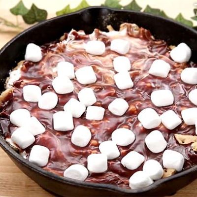 Шоколадный десерт с маршмеллоу