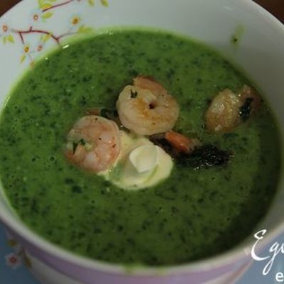 Зеленый суп с креветками