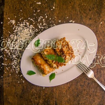 Минтай в кляре по-итальянски: с рыбным соусом и хлебных крошках.