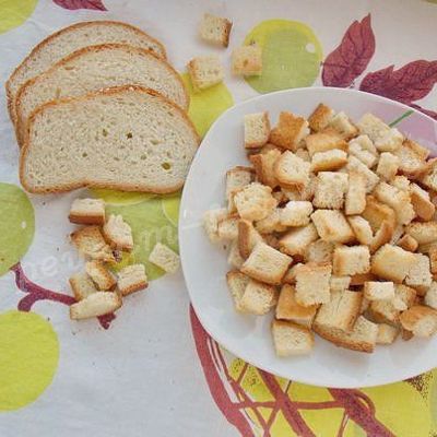 Вкусные сухарики из белого хлеба