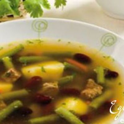 Суп с зеленой и красной фасолью