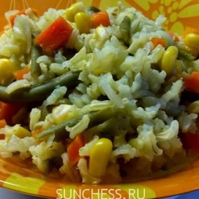 Бурый коричневый рис с овощами