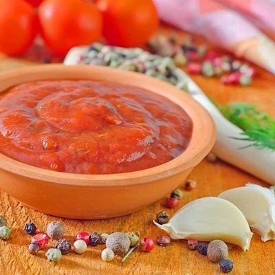 Вареная аджика из помидоров и перца - для любителей острого