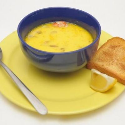 Сырный суп с креветками и шампиньонами в мультиварке