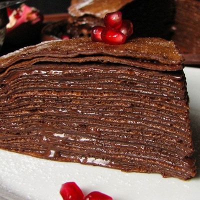 Шоколадный блинный торт с кремом из Нутеллы