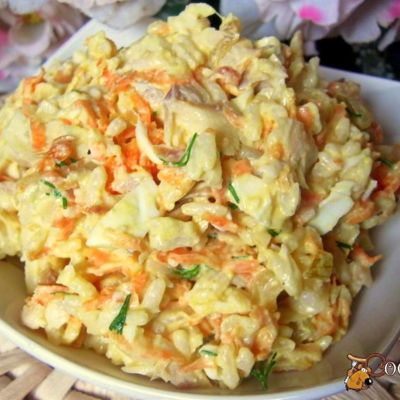 Теплый рыбный салат с рисом