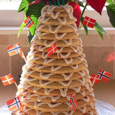 Норвежский рождественский пирог Крансекаке