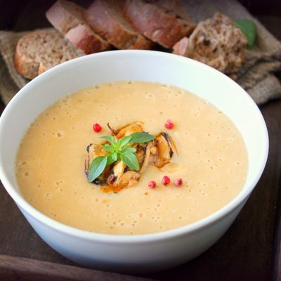 Крем-суп из белой фасоли с мидиями