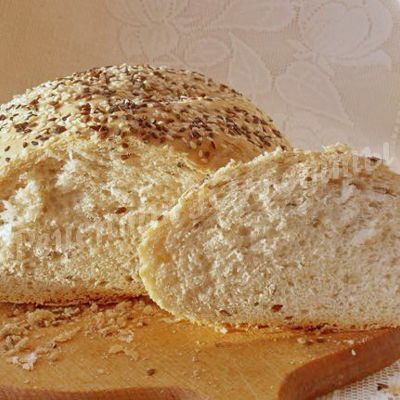Пшенично-цельнозерновой хлеб с кунжутом и льном