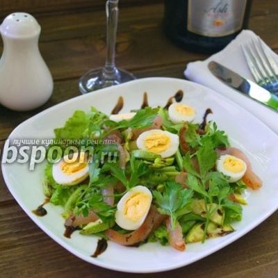 Нежный салат с балыком и перепелиными яйцами