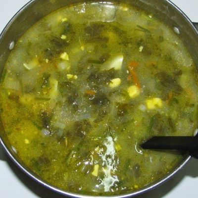 Зеленые щи со щавелем или суп из щавеля
