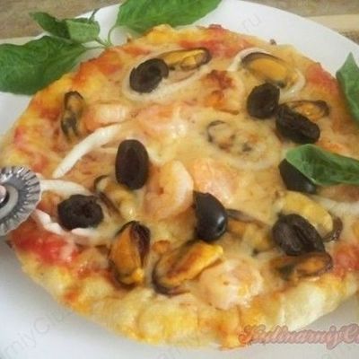 Пицца с морепродуктами в мультиварке