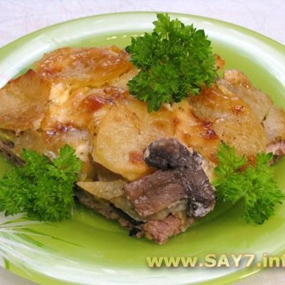 Картофель с грибами и фаршем