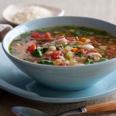 Тосканский овощной суп с фасолью и шпинатом