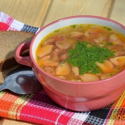 Гороховый суп с сосисками и полукопченой колбасой