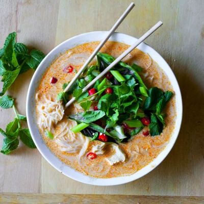 Тайский куриный суп по рецепту Джейми Оливера