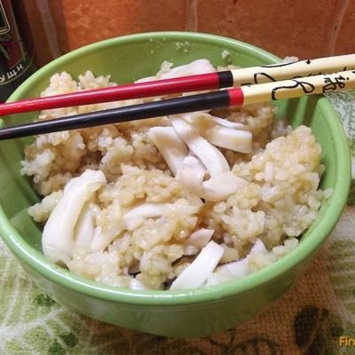 Рис с кальмаром и соевым соусом