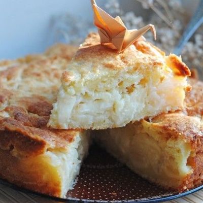 Дрожжевой пирог с начинкой из творога и яблок