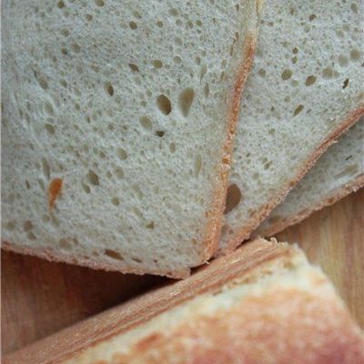 Чесночно - пшеничный хлеб на закваске