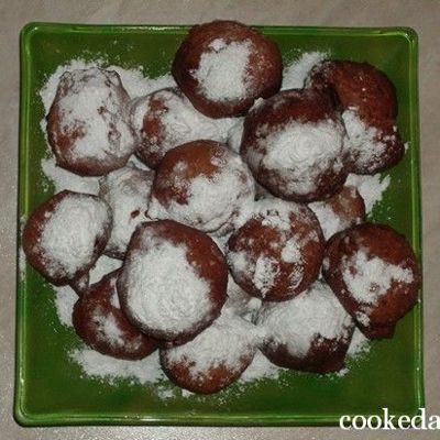 Дрожжевые пончики в сахарной пудре