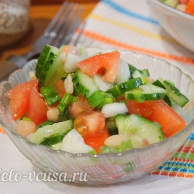 Овощной салат с фасолью