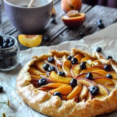 Пирог с персиками свежими рецепт с фото