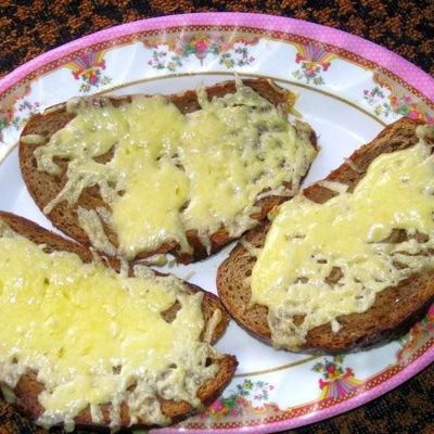 Горячие бутерброды с сыром в духовке