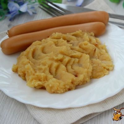 Горохово-картофельное пюре с жареным луком
