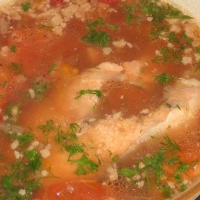Суп из красной рыбы с клюквой