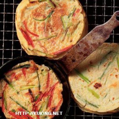 Корейские блинчики с зелёным луком и соусом-дип
