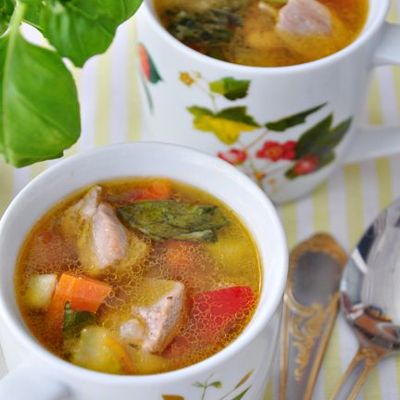 Диетический суп-гуляш с овощами и с индейкой