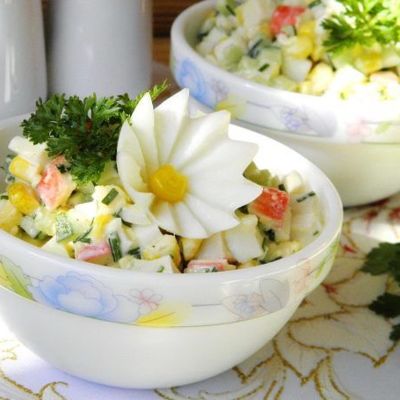Крабовый салат из крабовых палочек