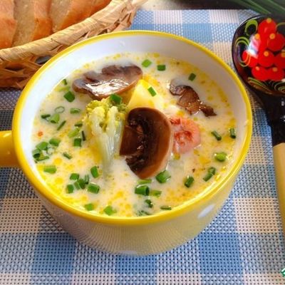 Сырный суп с грибами и овощами