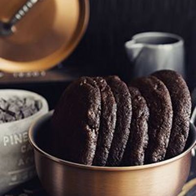 Гигантское печенье с шоколадом