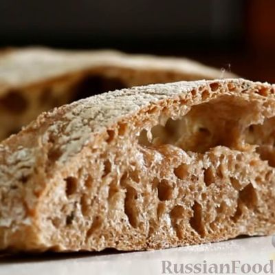 Итальянский хлеб чиабатта со свежим розмарином