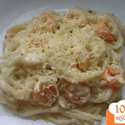Спагетти с креветками в сливочно-сырном соусе