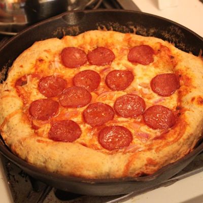 Рецепт пиццы на сковороде за пять минут и пиццы на сковороде за 10 минут. Быстрые и вкусные рецепты