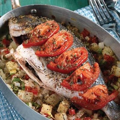 Рыба запеченная в духовке с овощами в фольге с картошкой