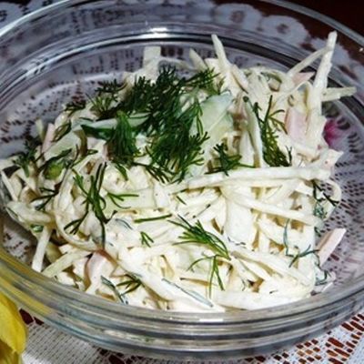 Салат капустный с колбасой