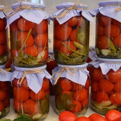 Маринованные помидоры на зиму - классический рецепт с уксусом