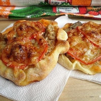 Пицца с фаршем и грибами