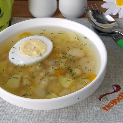 Фасолевый суп с яйцом