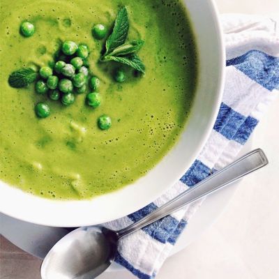 Суп с зеленым горошком и мятой