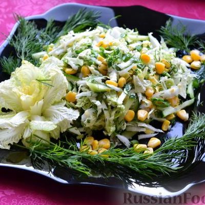 Салат из пекинской капусты, со свежим огурцом и кукурузой