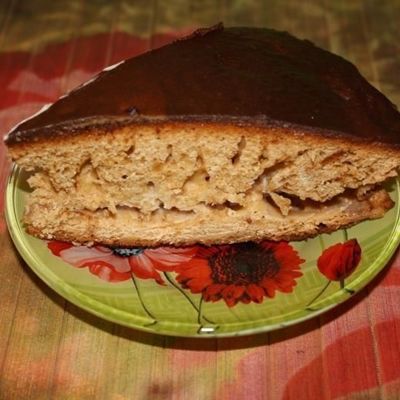 Медовый торт со сметанным кремом в шоколадной глазури
