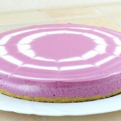 Двухцветный творожно-желейный торт с печеньем без выпечки