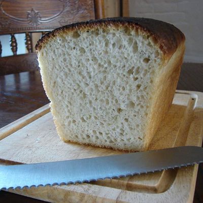 Белый хлеб кирпичиком